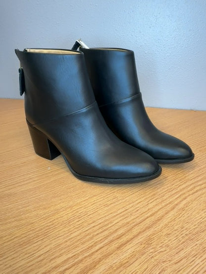 Nisolo 7.5 Black Dari Commuter Zip Back