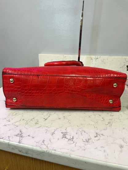 Micheal Kors  Red 2 handle tote purse w/ gold hardware