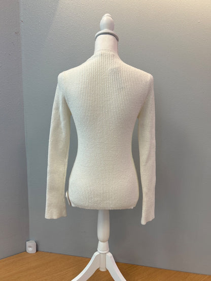 A.L.C. L Cream Ribbed texture 3 bttn