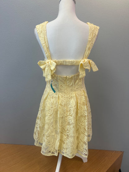 For Love & Lemons L Yellow lace A-line w/ open back