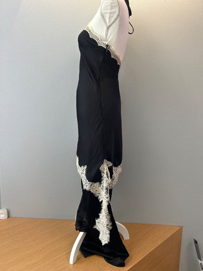 SkyLar Rose S Black Silky Halterneck w/lace trim