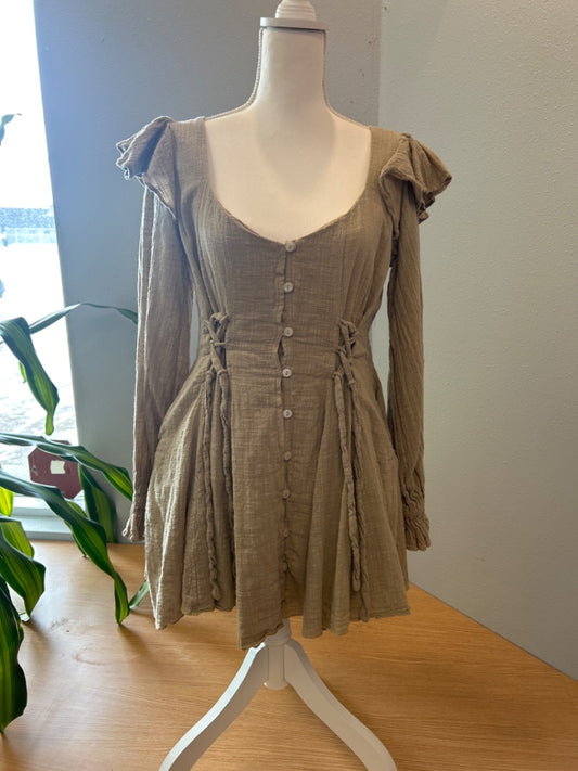 Free People S Tan LONG LS top w/ ruffle shoulders/waist ties