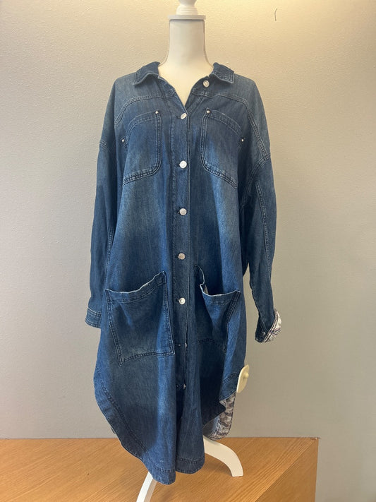 Pilcro L Dark Wash LS Bttnfront
