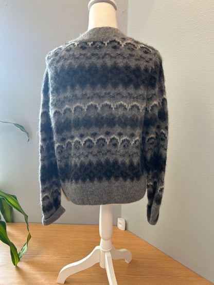 vince L Grey Alpaca blend pattern 4 btttn