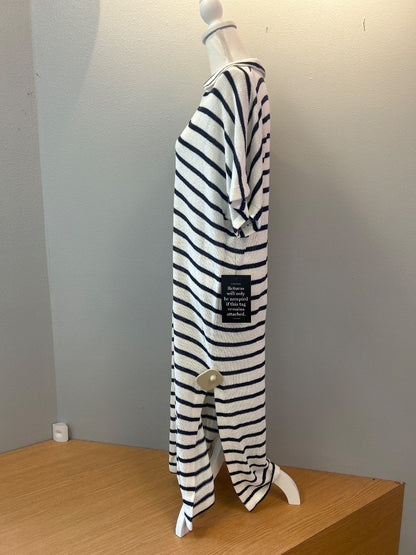 Pomander Place M/L White/Blue NWT knit striped v neck