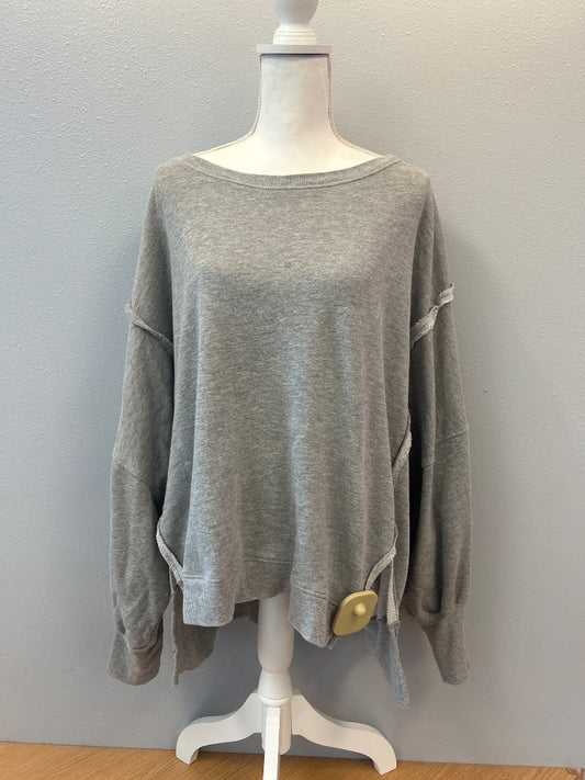 We The Free L Gray Ucut LS sweatshirt w/ side slits/seaming