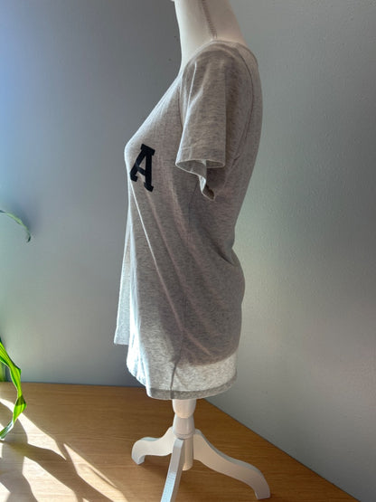 Sota L Gray vneck 'SOTA' graphic SS