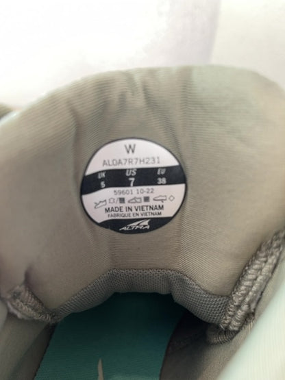 altra 7 Green lace up trail running