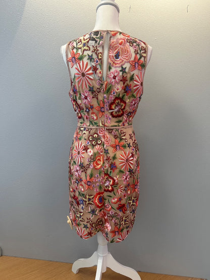 Sam Edelman 6 Pink slvless floral embroidered knee length