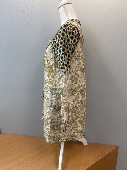 &merci M Cream/Green NWT LS Mixed print w/tie neck