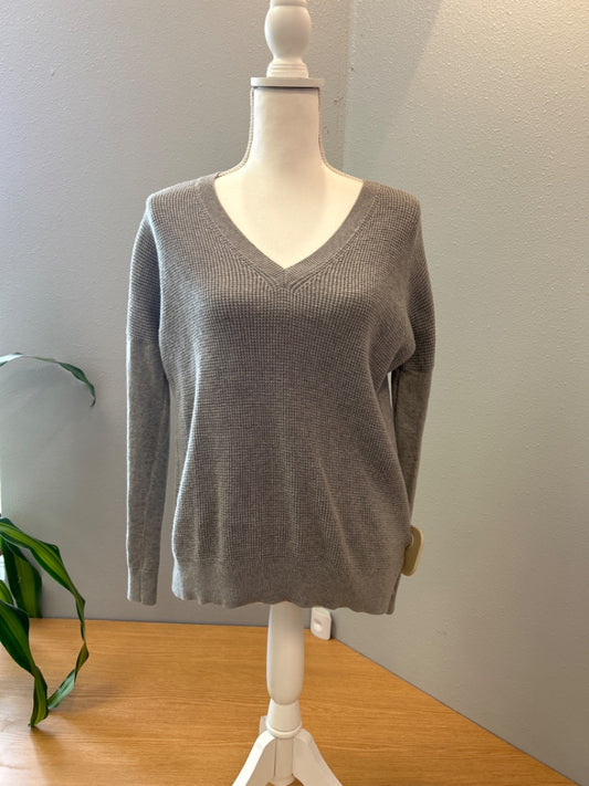Theory S Gray LS vcut knit w/ waffle knit front