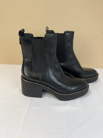 Sam Edelman 10 Black Chelsea w/short heel