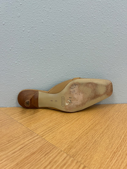 Coach 6 Tan leather kitten heel w/ gold buckle