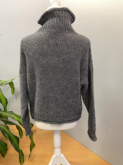 Anthropologie S Gray Chunky knit mock neck LS cropped knit