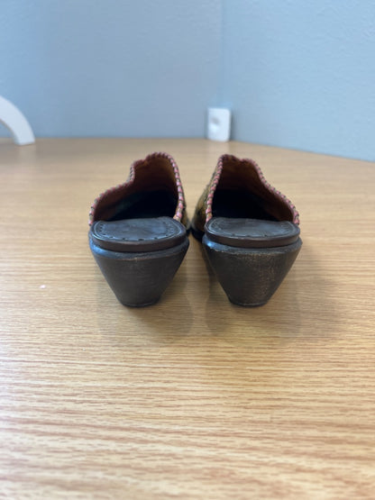 BCBG Girls 9 Brown Point toe western mules