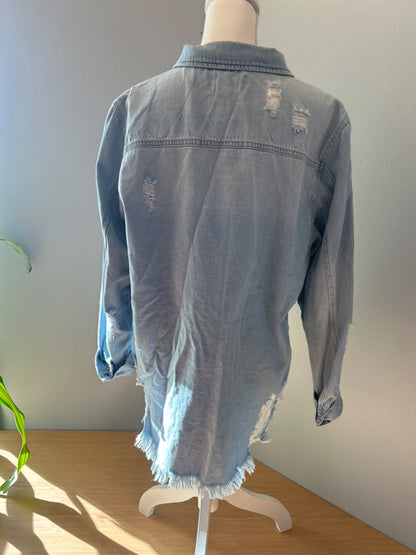 Risen Jeans 1X Blue Distressed denim button up LS