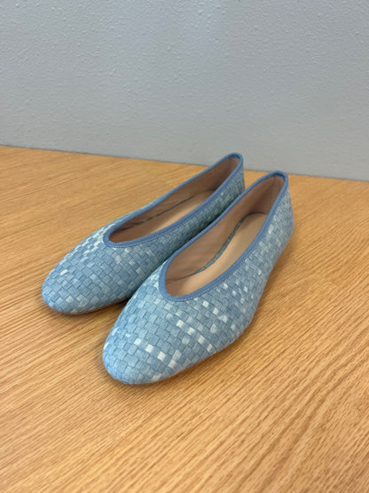 Tuckernuck 8.5 Blue Woven denim Flats