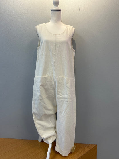 Ilana Kohn L Cream sleeveless baggy jumpsuit w/ front pockets