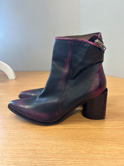 A.S. 98 12 Black /pink distressed leather pointed toe heeled bootie