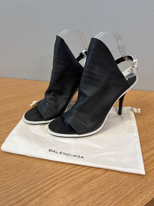 Balenciaga 8 Black Heeled slingback open toe "Glove"