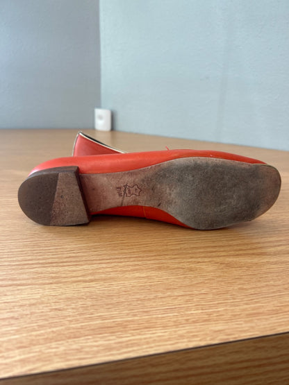 Tory Burch 7.5 Orange /cream/gold slip on leather flats AS IS