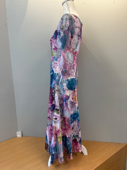komarov L Purple /pink/blue patterned crinkly LS Vcut maxi NWT