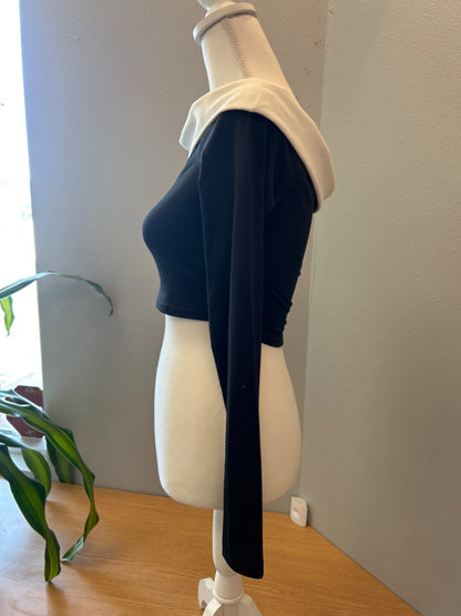Et Clet M Black Off shoulder LS w/  WTE collar