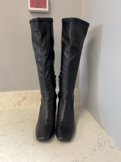 Donald Pliner 10 Black Stud heel tall