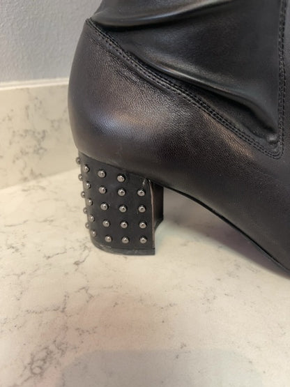 Donald Pliner 10 Black Stud heel tall