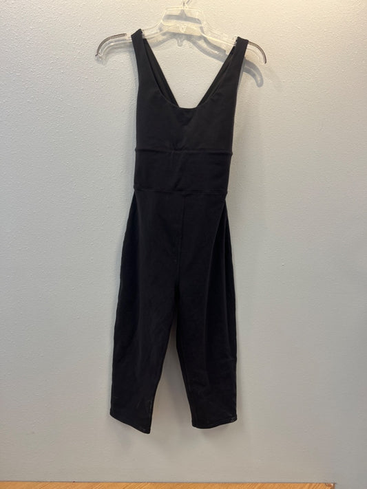 Alo M Black sleeveless cropped bottom jumpsuit