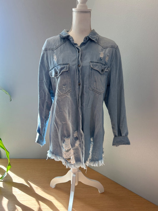 Risen Jeans 1X Blue Distressed denim button up LS
