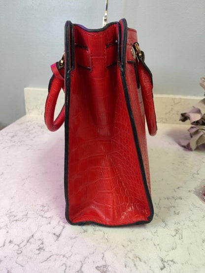 Micheal Kors  Red 2 handle tote purse w/ gold hardware