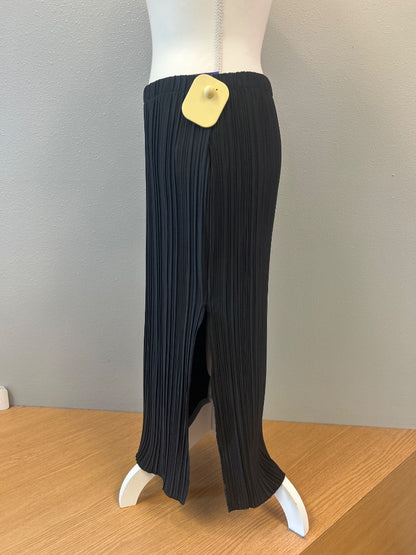 Anine Bing M Black pleated slip on midi w/ slit