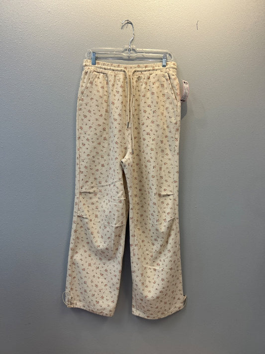 New In S Cream Floral Pull on NWT