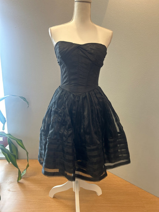 Betsy Johnson 2 Black Corset strapless party dress