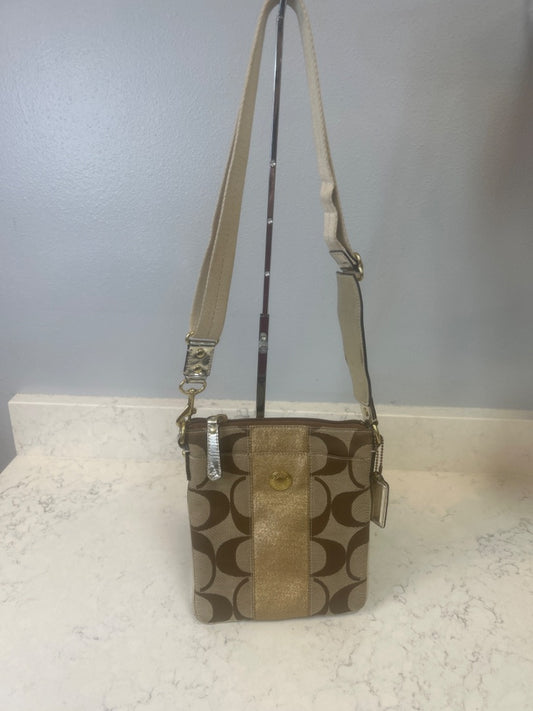 Coach  Brown Sm CC Logo(As is cracking)