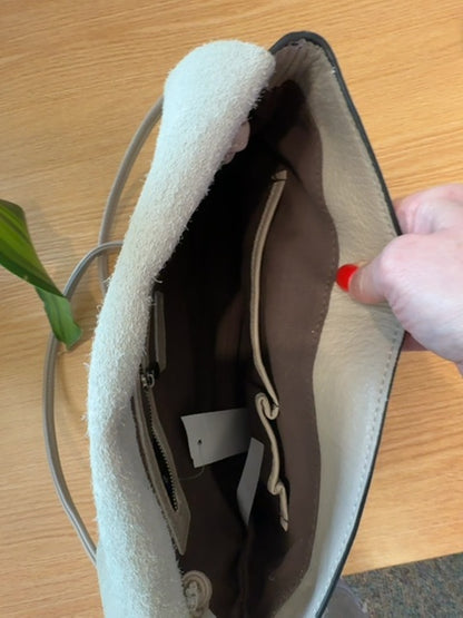 POL  Tan medium leather w/ front flap/large straps