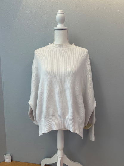 Free People M White Oversized ribbed Hi Neck AS IS(Signs of Wear)