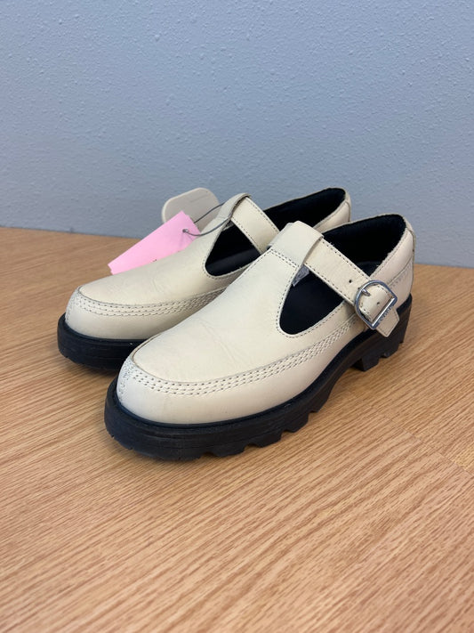 Sorel 9 Cream leather mary jane loafer w/ BLK sole