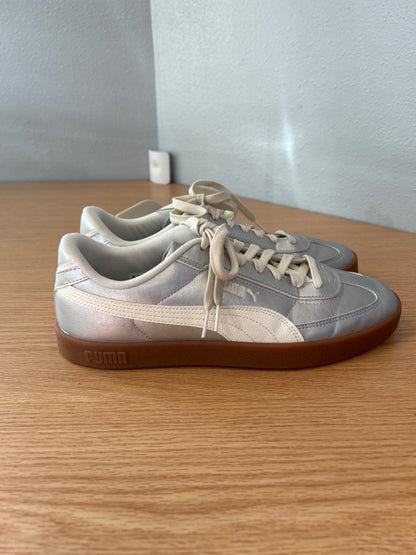 Puma 11 Silver Lace up sneakers w/ WTE stripe/logo LOWTOP