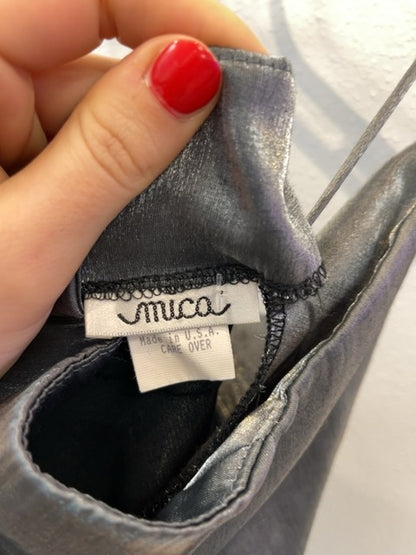 mica 4 Grey bias cut, shiny, sleeveless, v neck as is