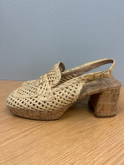 Aerosoles 8.5 Tan straw slingback chunk heel w/ ankle strap