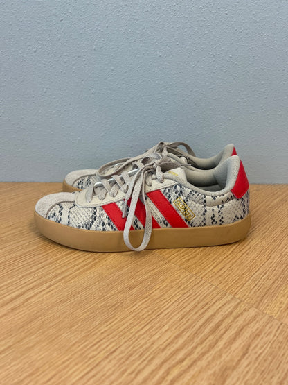 Adidas 7.5 Tan snakeskin lace up sneaker w/ red stripes