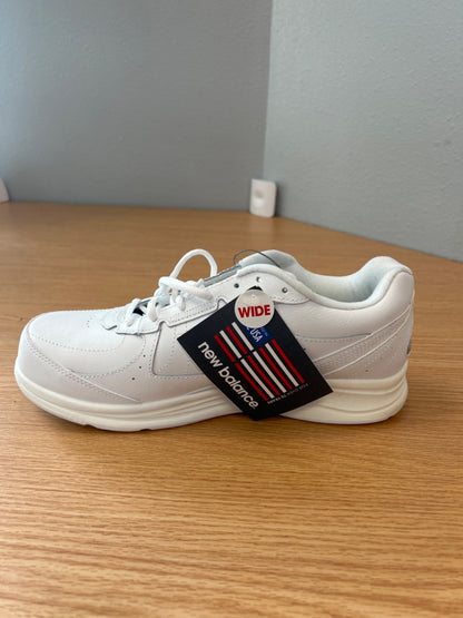 New Balance 9W White Lace up sneakers NWT