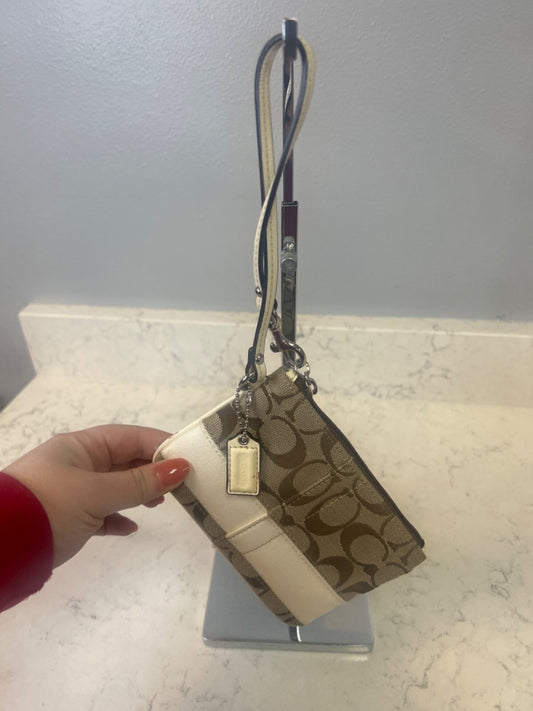 Coach  Brown canvas CC small