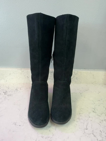 UGG Women Size 8 Boots