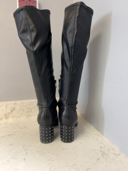 Donald Pliner 10 Black Stud heel tall