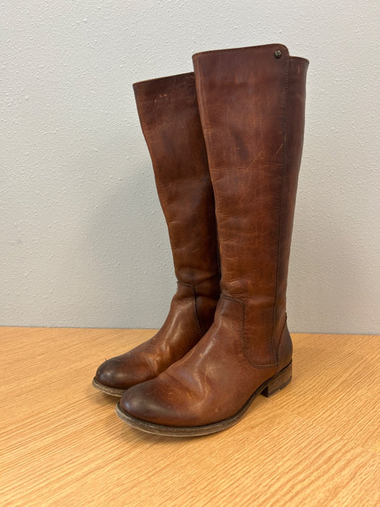 Frye 7 Brown back zip leather TALL boots