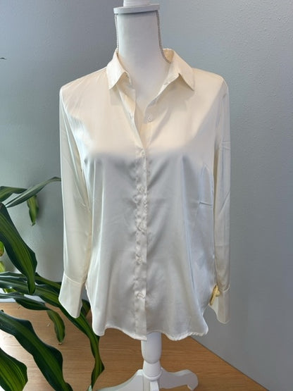 Banana Republic S Cream satin collared LS button up