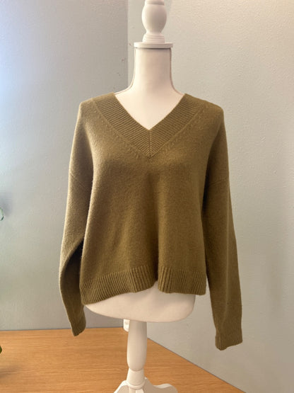Open edit M Green Vcut knit LS sweater